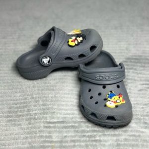 Crocs size 6